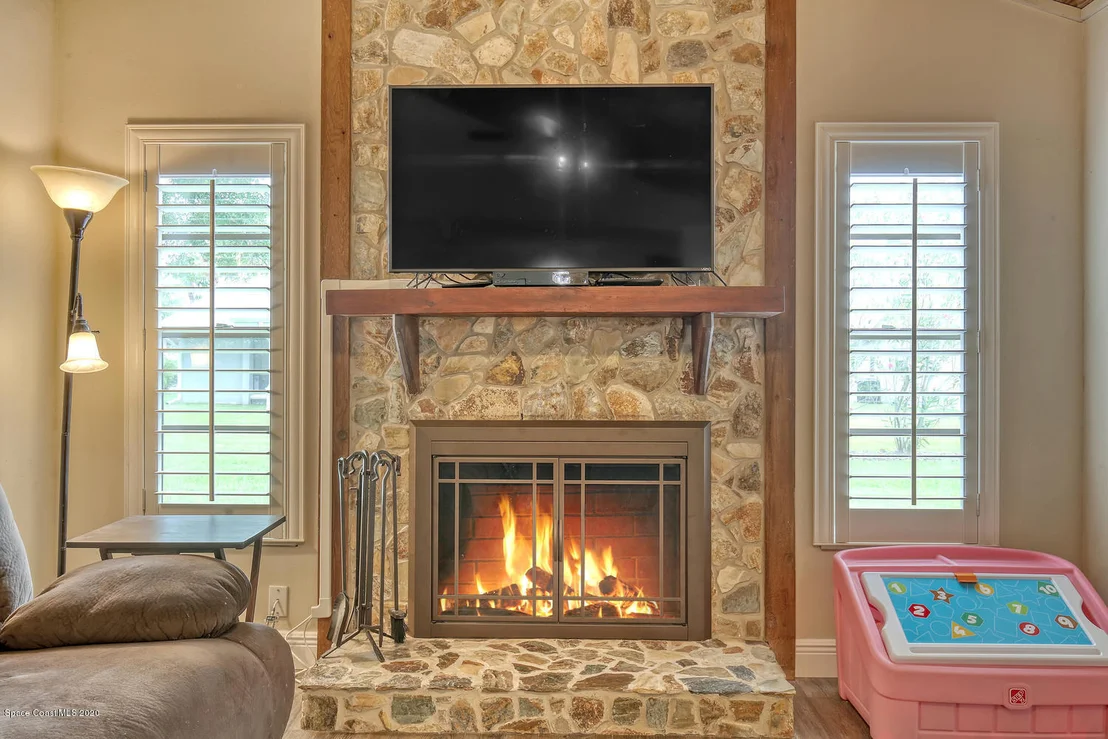 Photo of 1004 Cedarbrook Court