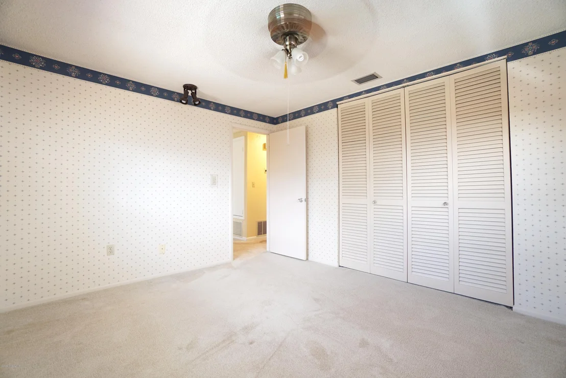 Photo of 913 Kings Post Road