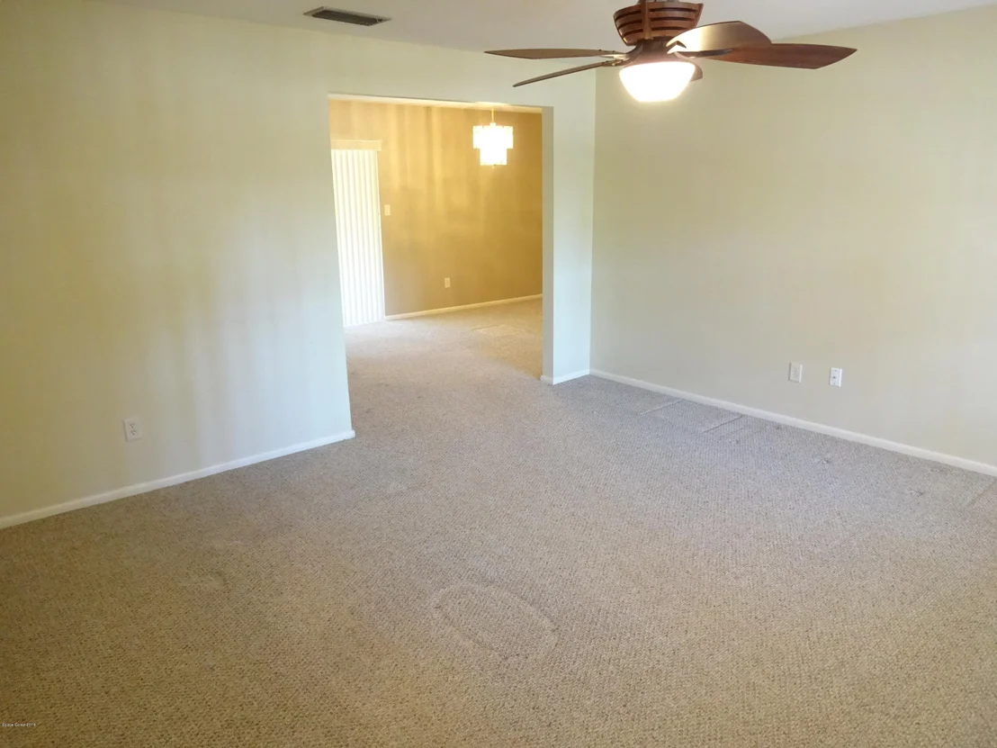 Photo of 954 Kings Post Road