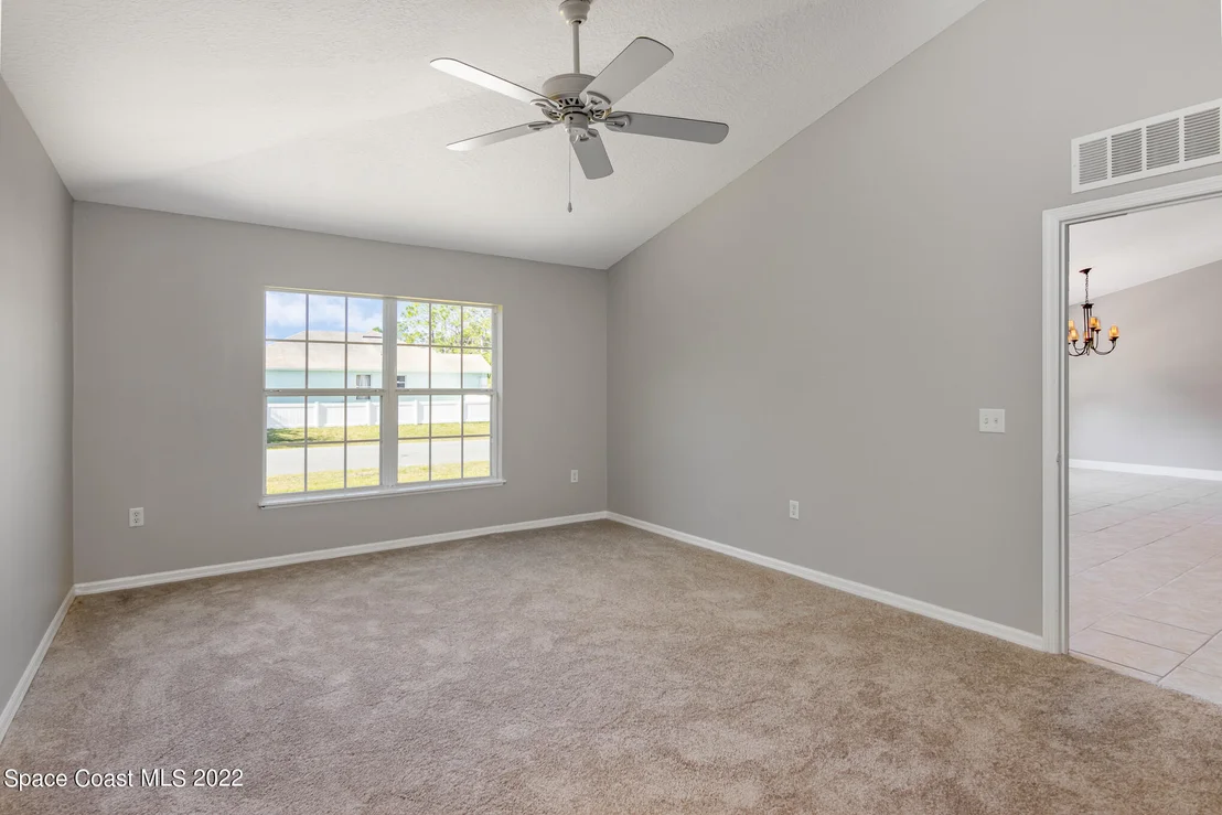Photo of 1815 Dragon Road SE
