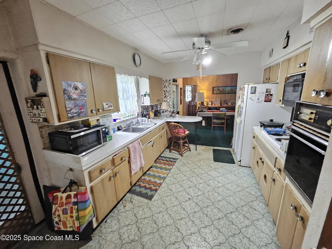 Photo of 2240 Sea Avenue