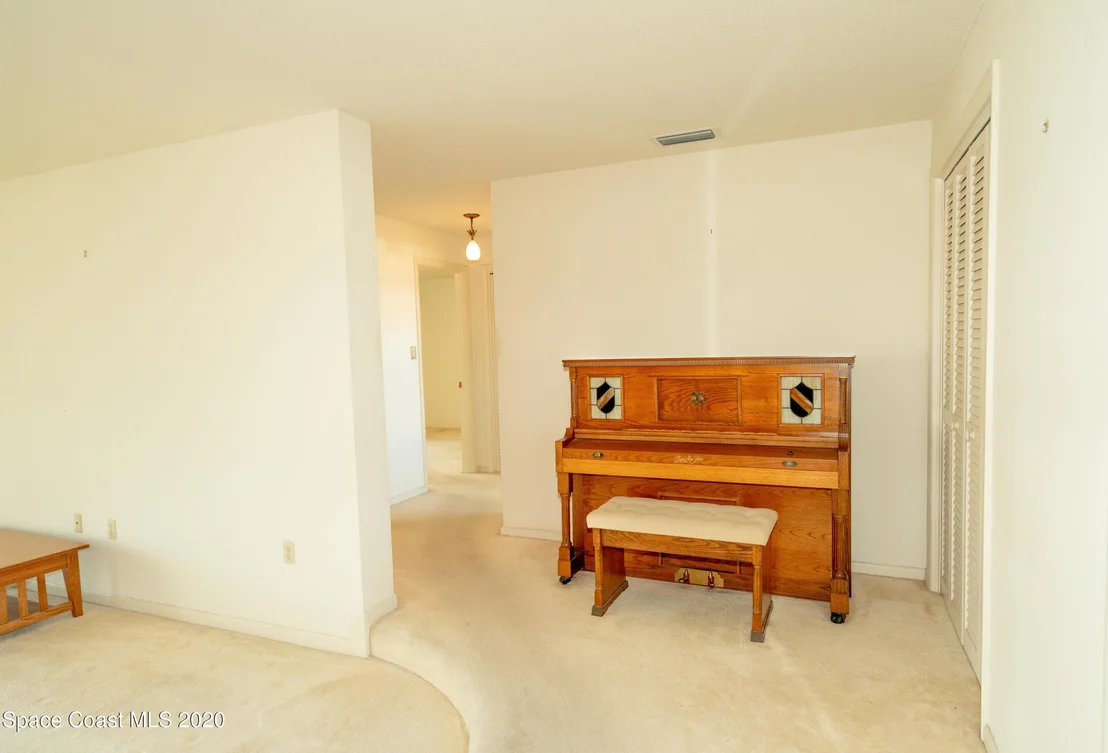 Photo of 452 Dorset Drive