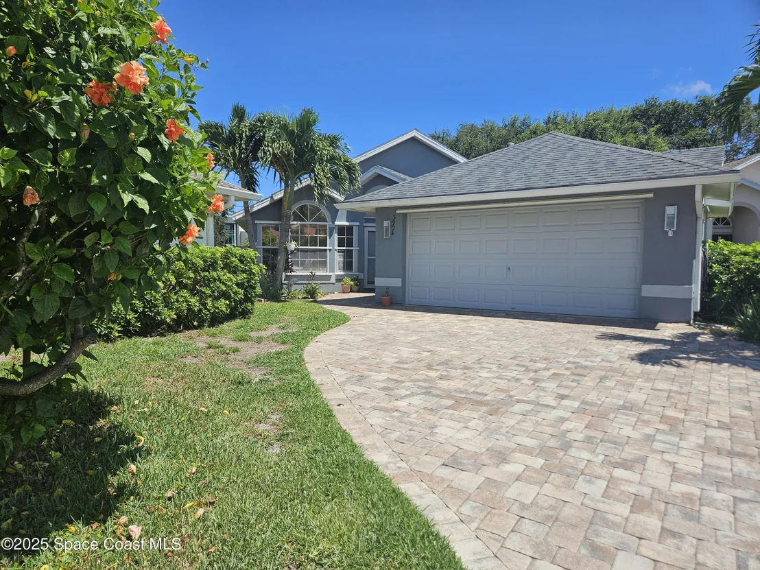 Photo of 3904 Saint Armens Circle