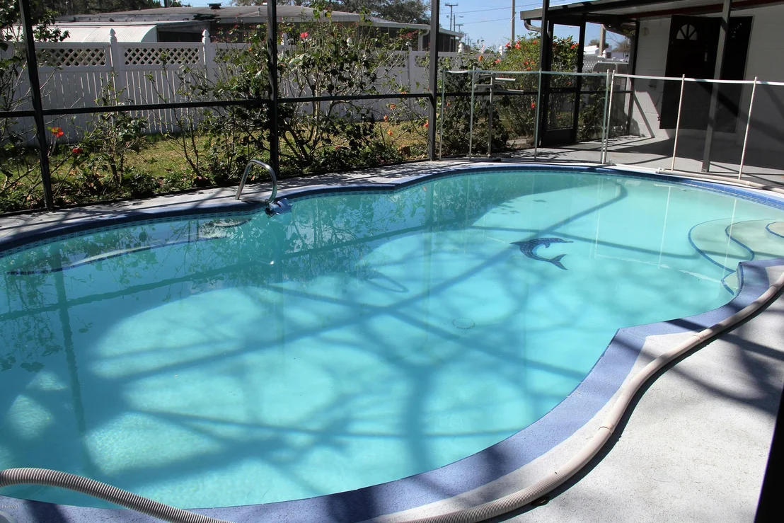 Photo of 1139 Aurora Road