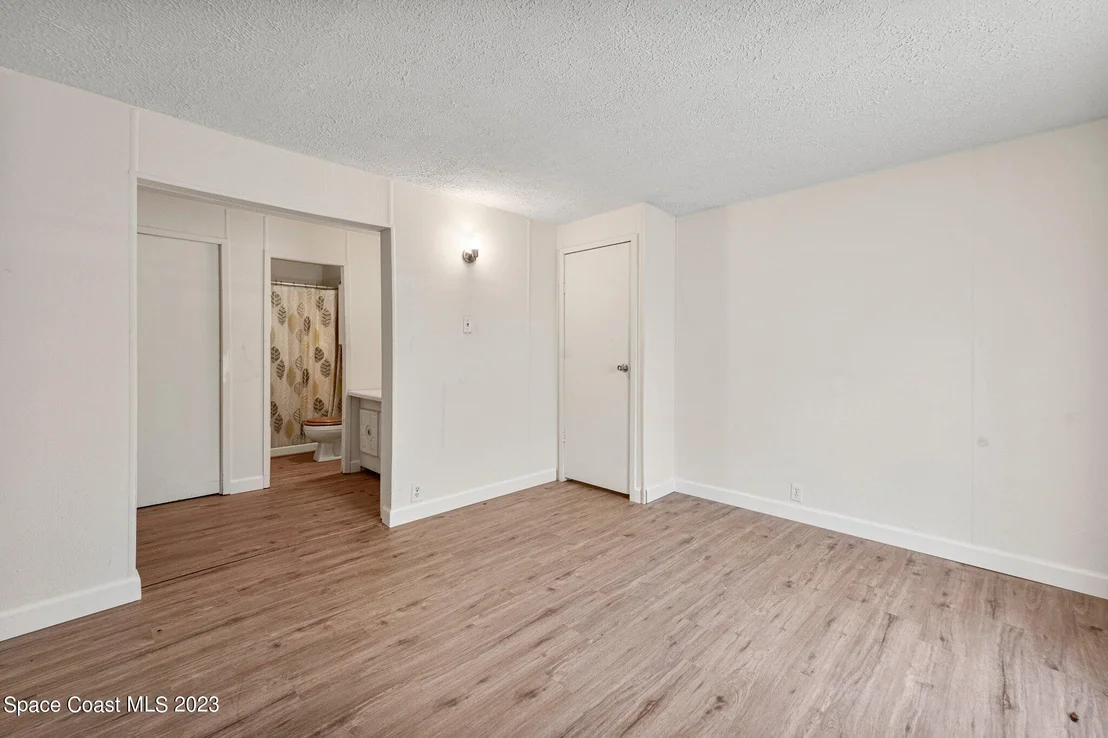 Photo of 1162 Luther Drive