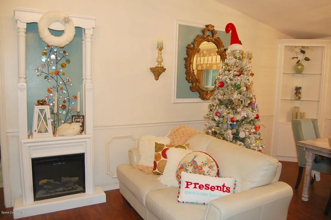 Photo of 1691 Adview Road SE
