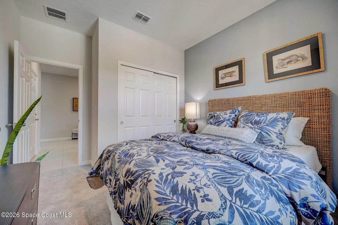 Photo of 1142 Banff Drive NE