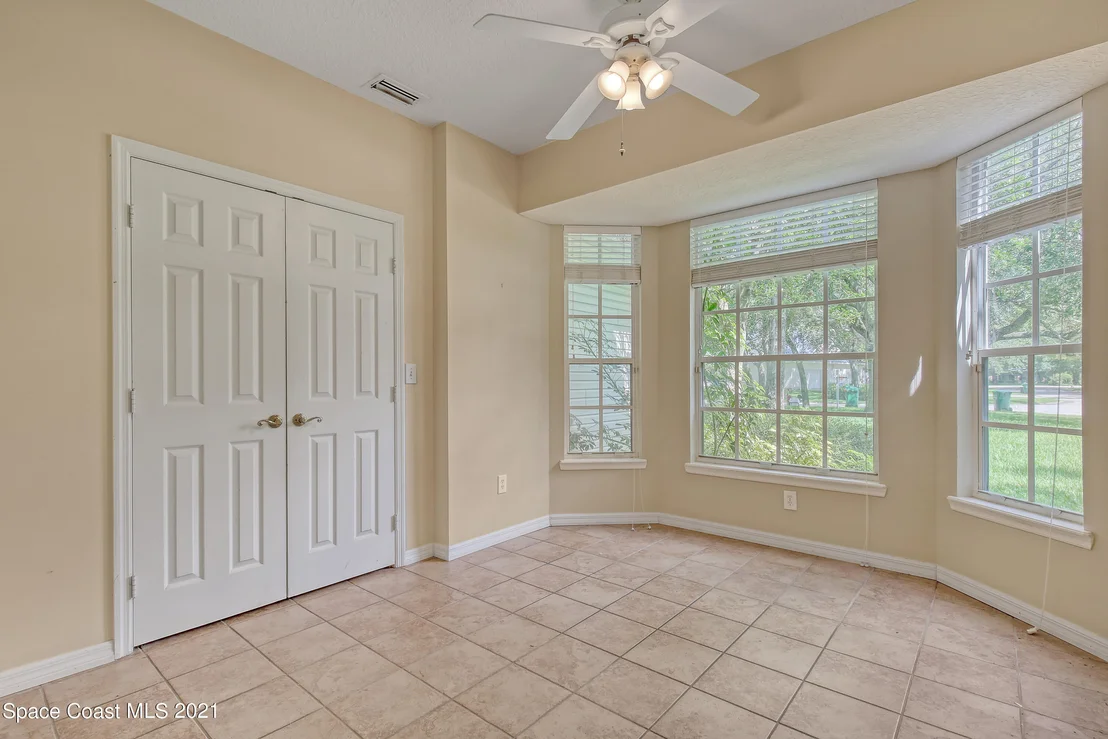 Photo of 2233 Royal Oaks Drive