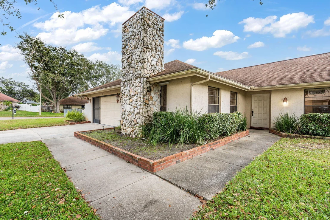 Photo of 1645 Figtree Drive