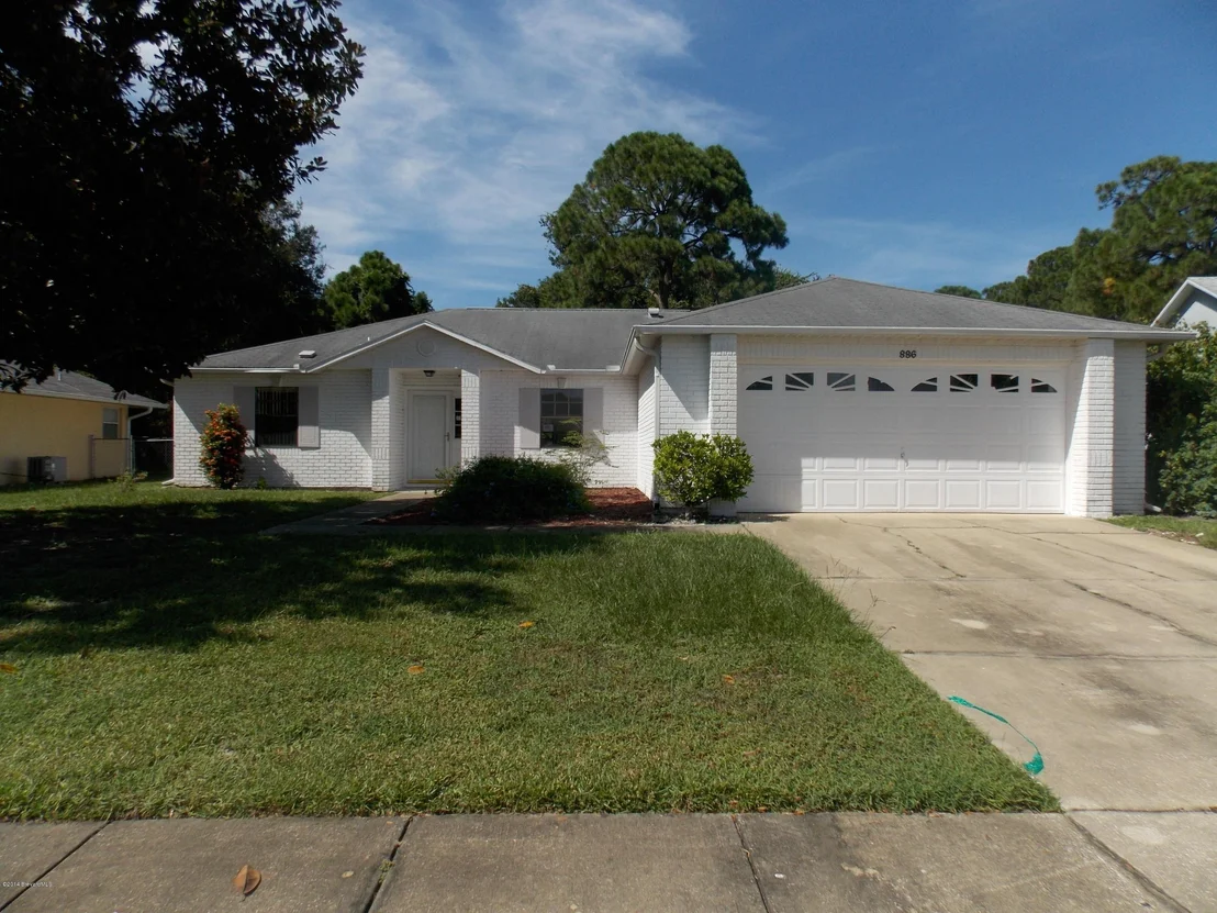 Photo of 886 Spirea Drive