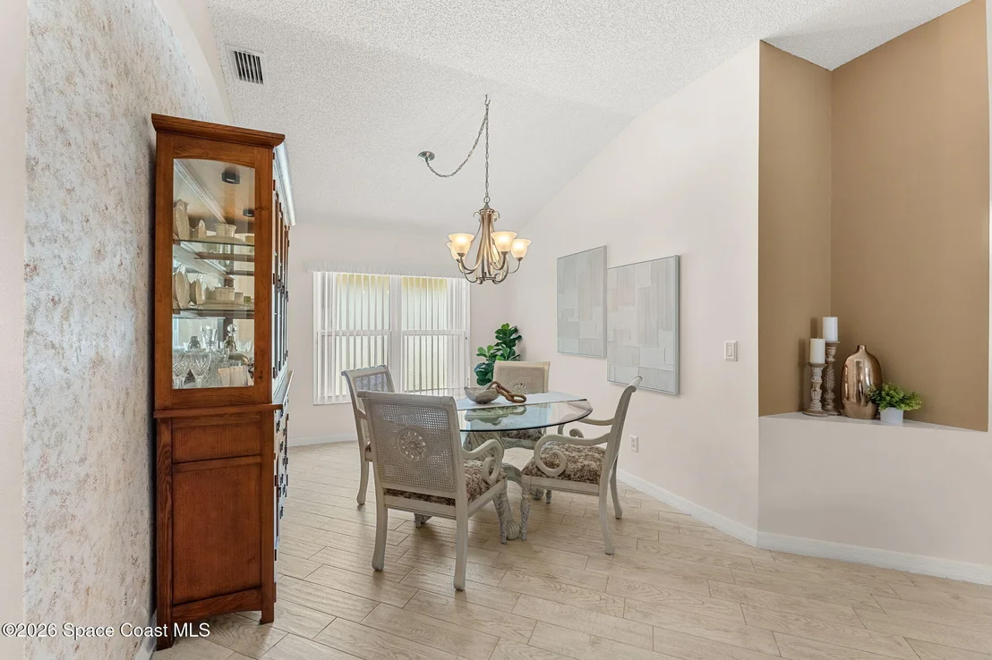 Photo of 992 Shaw Circle