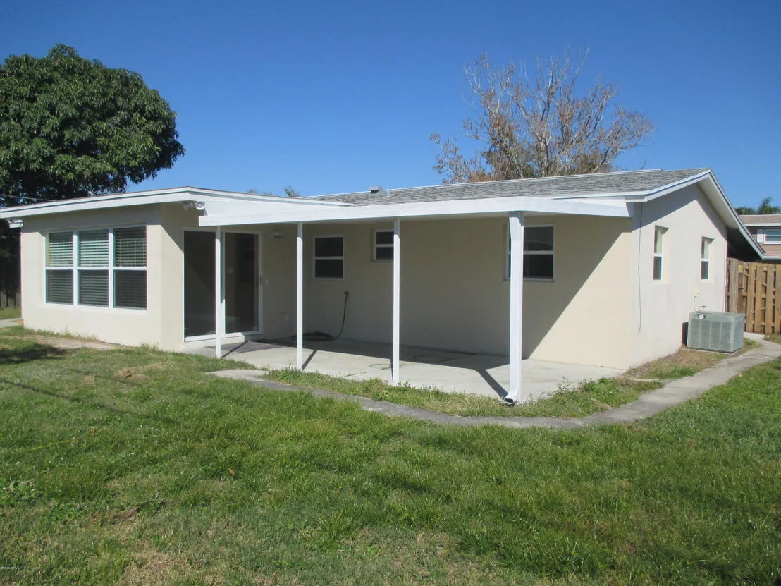 Photo of 1737 N Dodge Circle