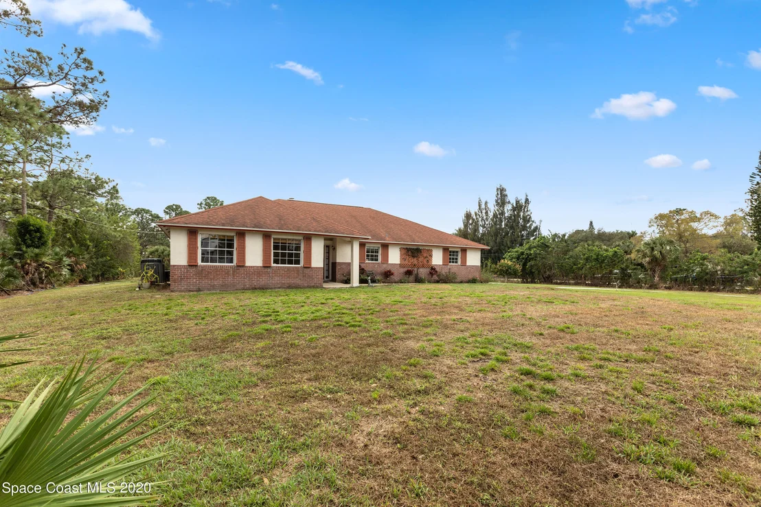 Photo of 1531 Hall Road