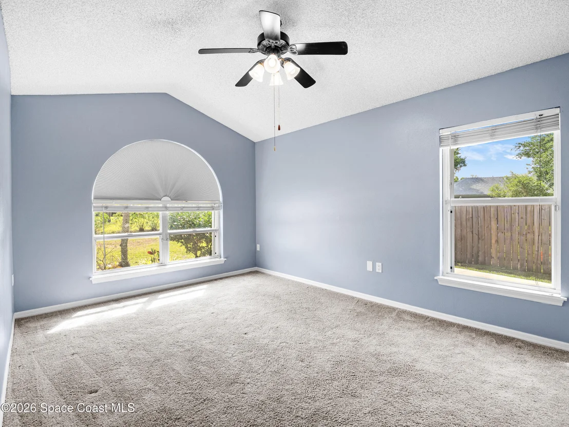 Photo of 1034 Webster Road SE