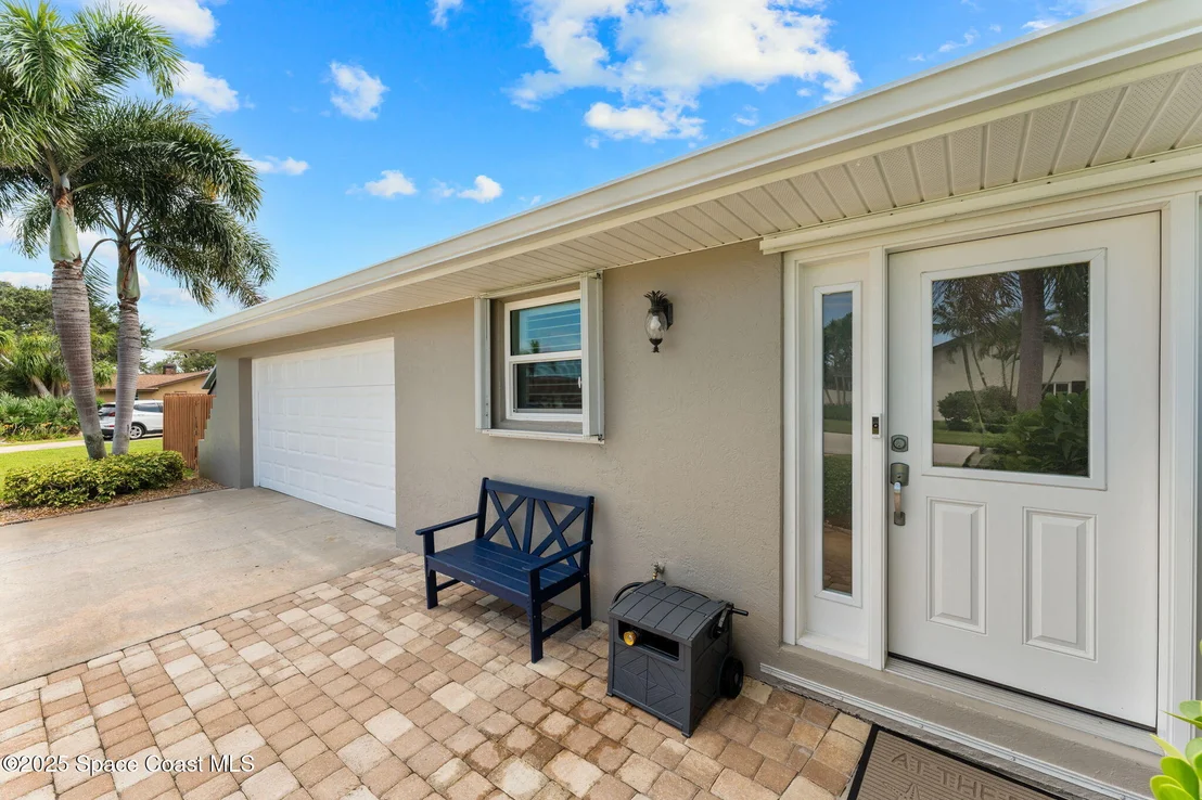 Photo of 565 Solitaire Palm Drive