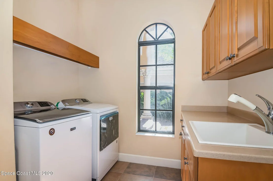 Photo of 4447 Reseda Way