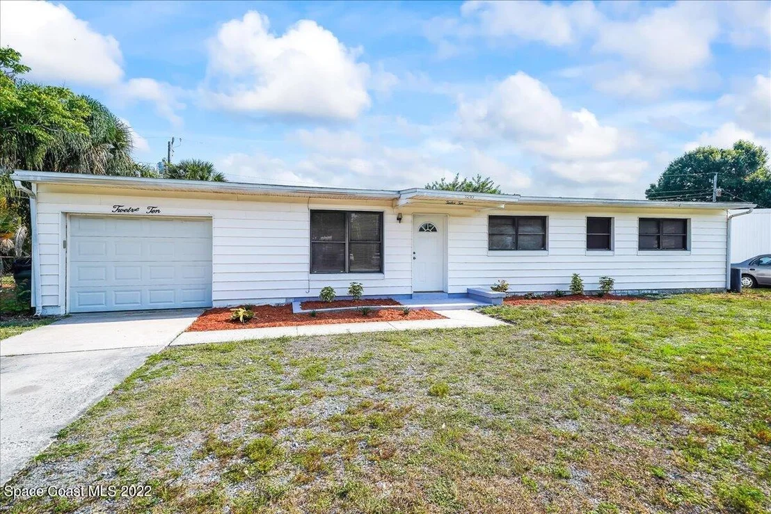 Photo of 1210 Willow Lane