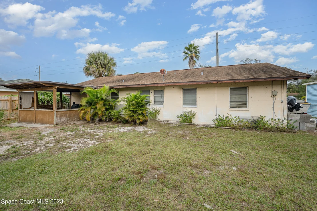 Photo of 1708 Guava Avenue
