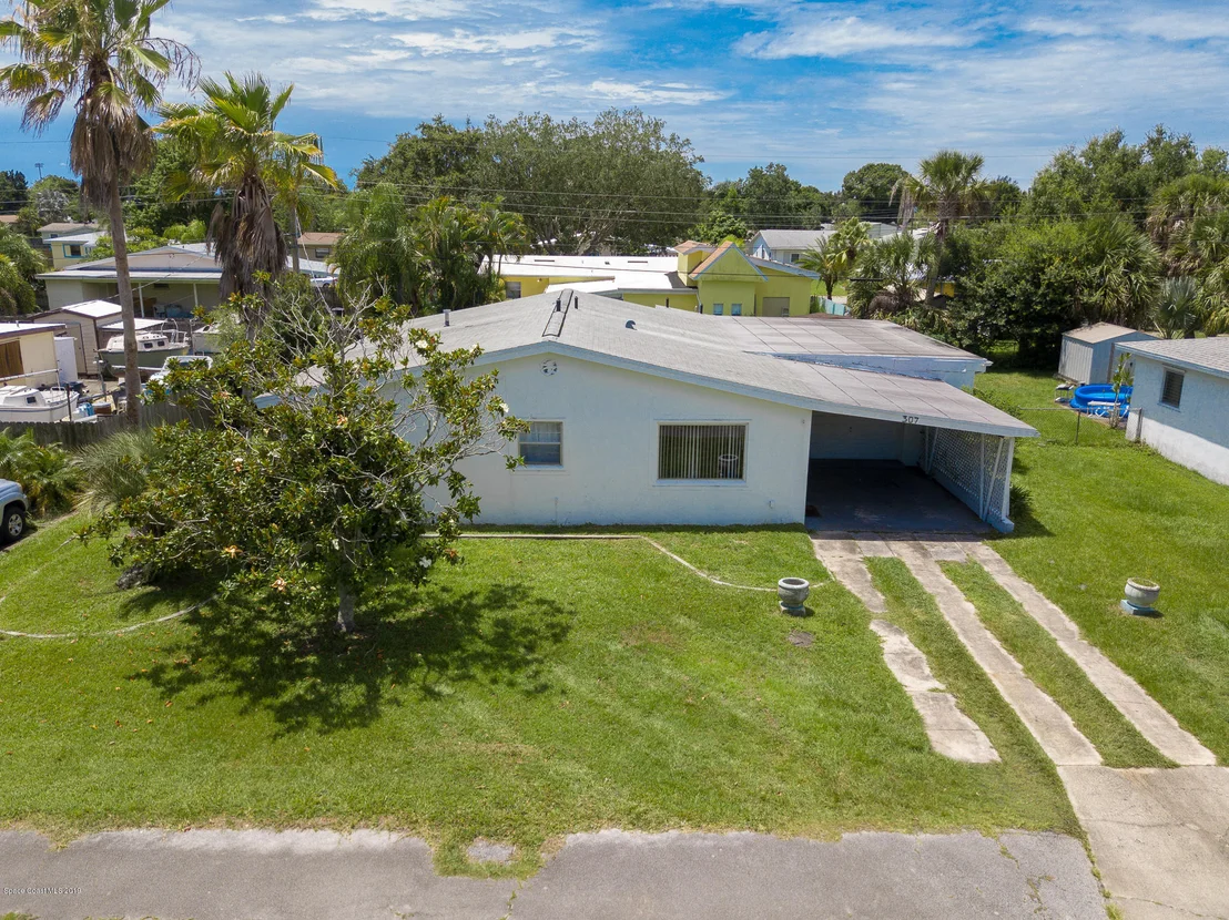 Photo of 307 W University Boulevard W