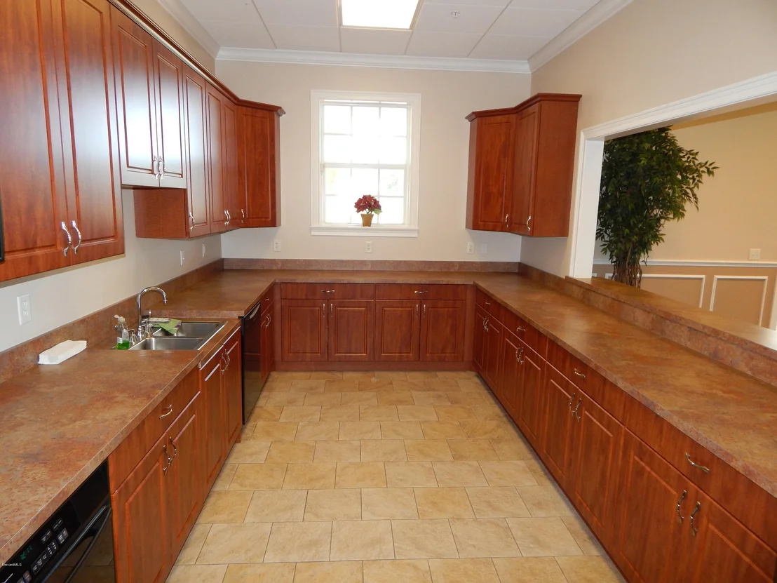 Photo of 211 SE Devlin Court