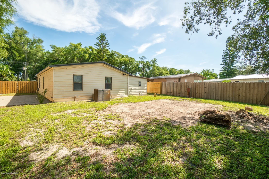 Photo of 105 Vanguard Circle