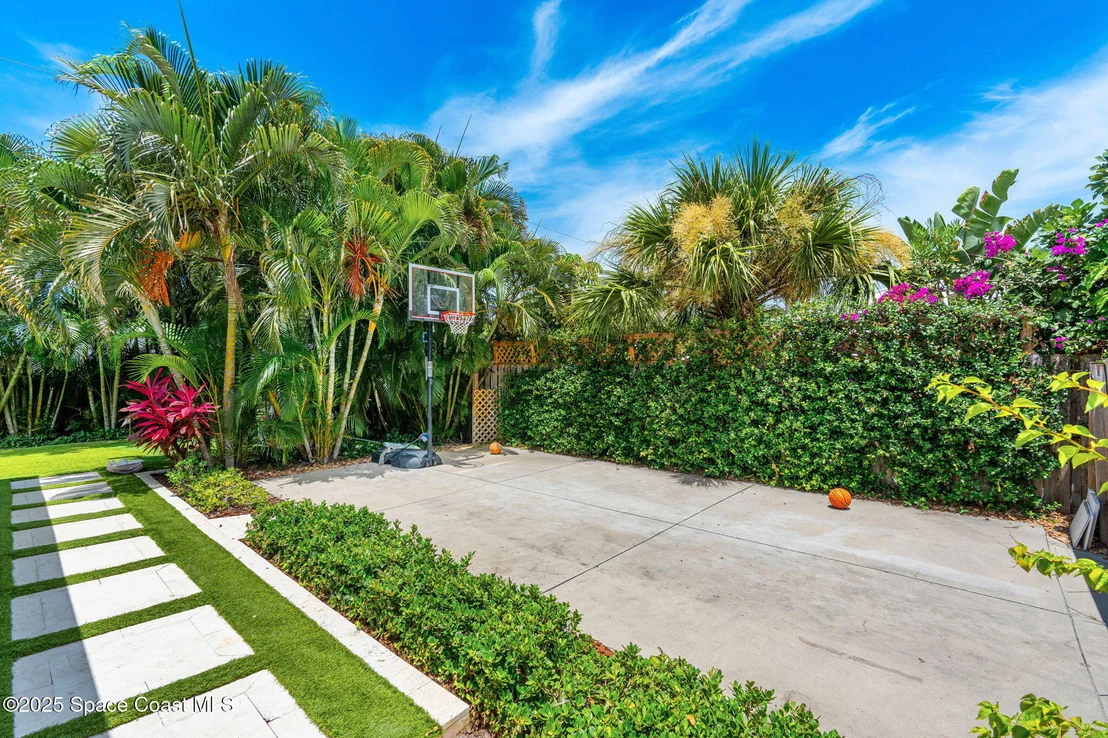 Photo of 606 Hibiscus Trail