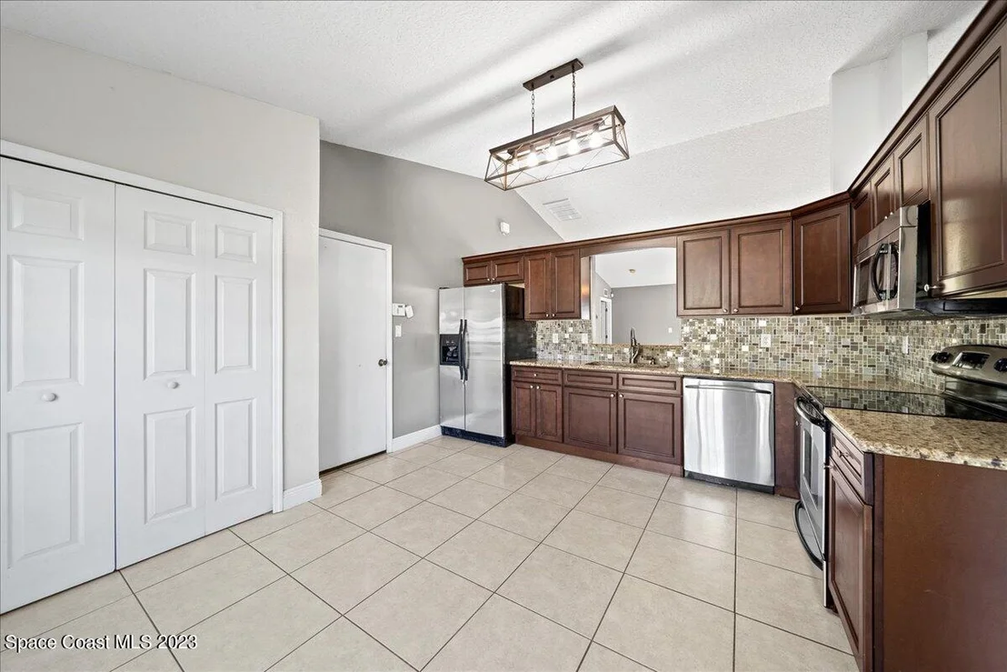 Photo of 6949 Boston Road