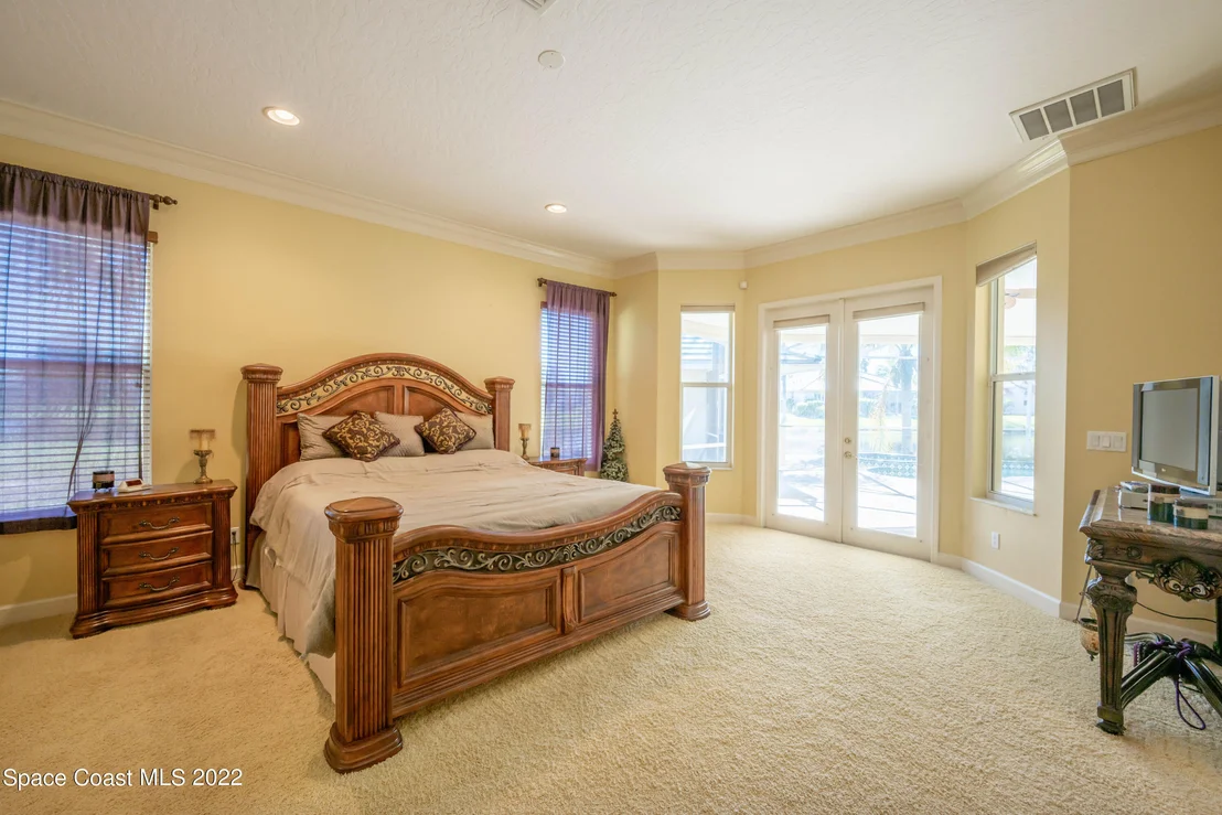 Photo of 981 Stratford Place