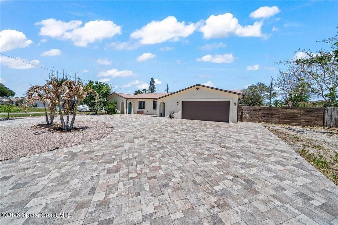 Photo of 2320 Abalone Avenue
