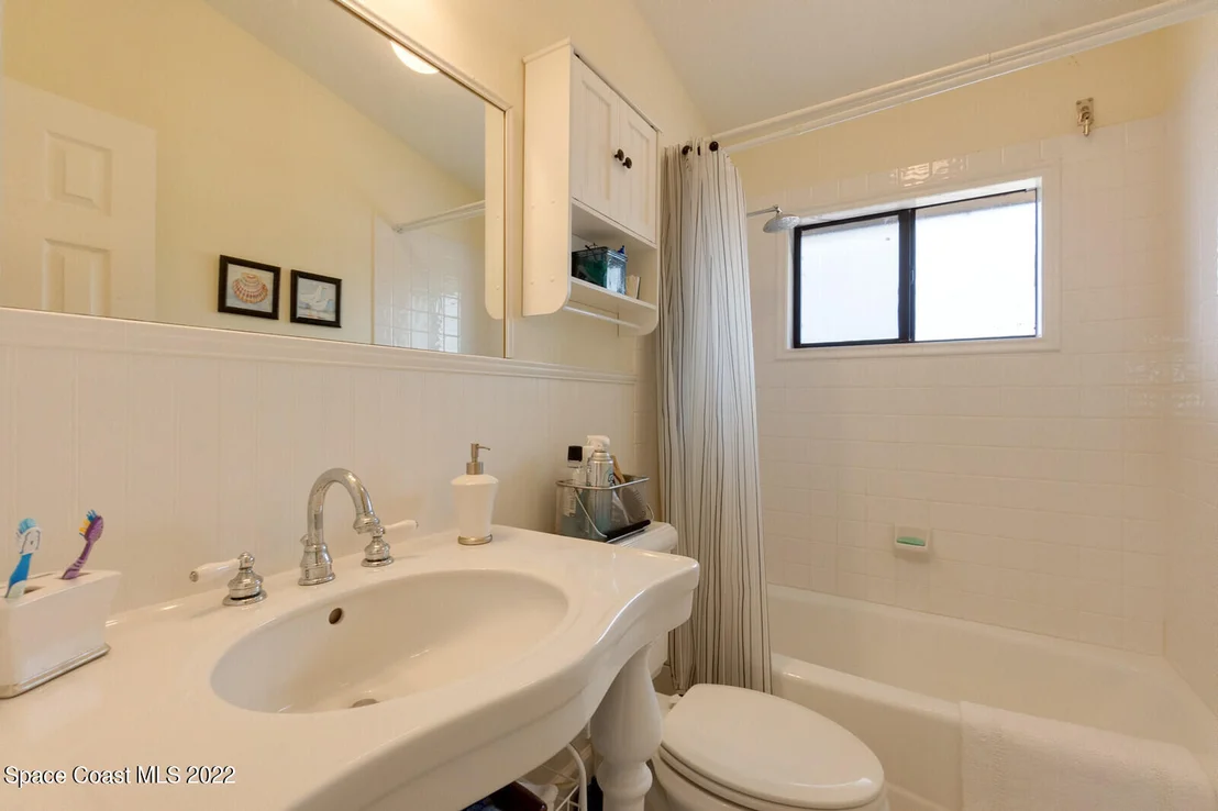 Photo of Unit 21 at 1425 Highway A1a