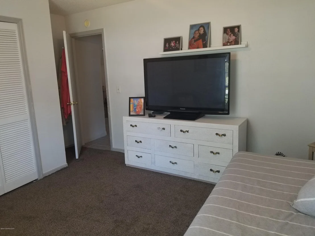 Photo of 5095 Carter Street