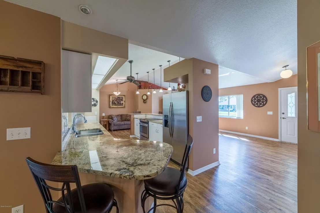 Photo of 1507 Meadowbrook Road NE