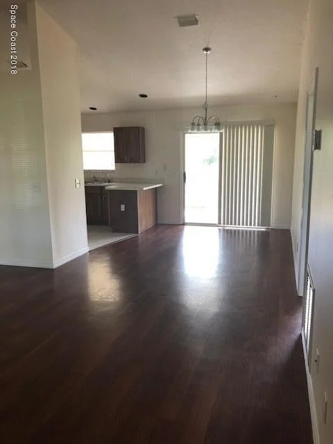 Photo of 2212 Cogan Drive SE