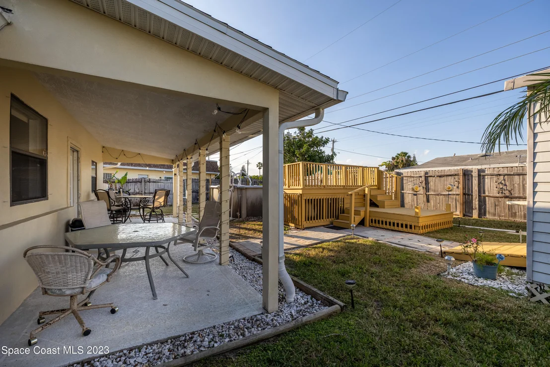 Photo of 3051 Edgewood Drive NE