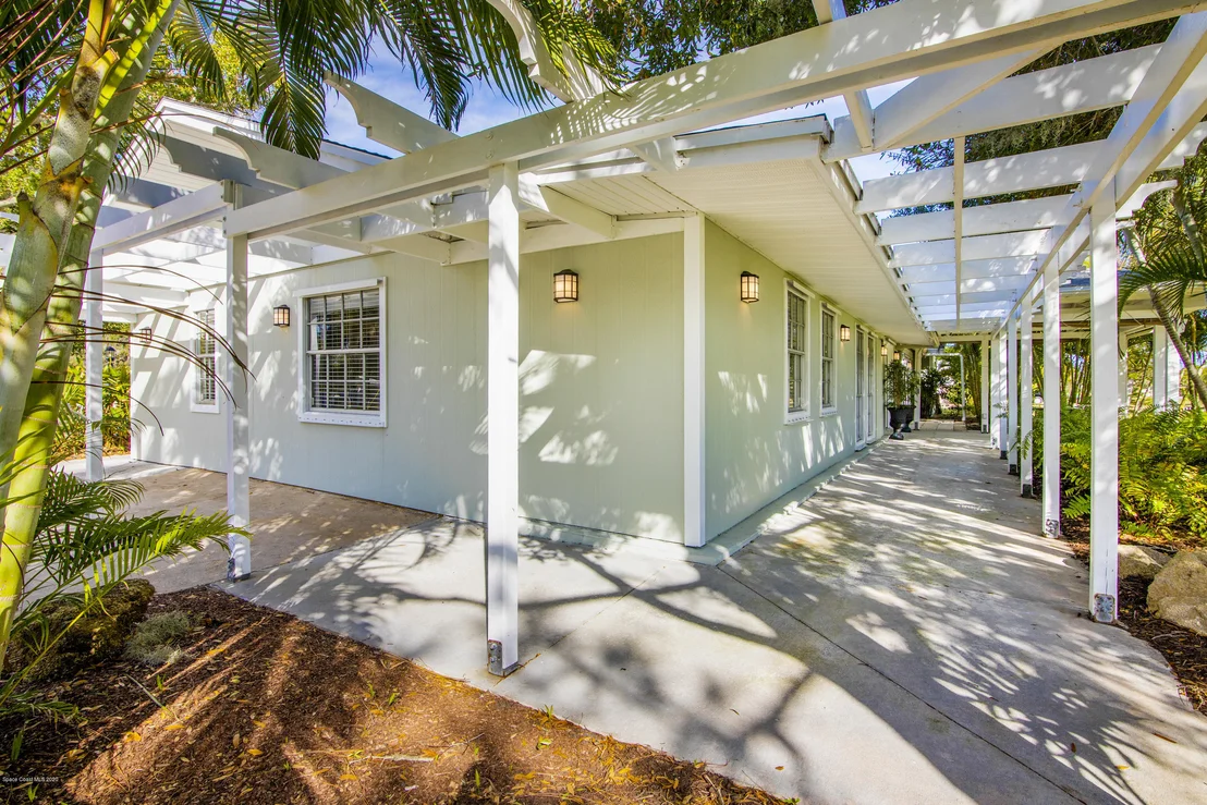 Photo of 572 Royal Palm Drive