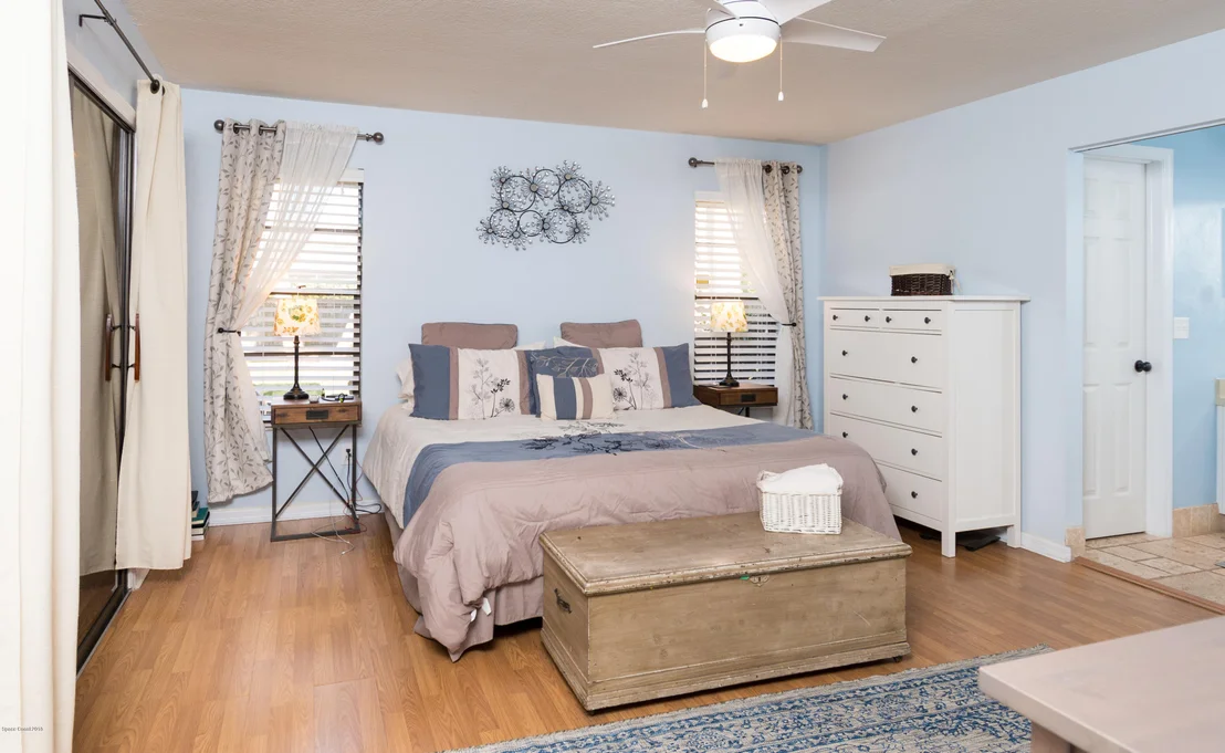 Photo of 1824 Oakwood