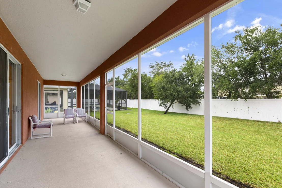 Photo of 1600 Bridgeport Circle