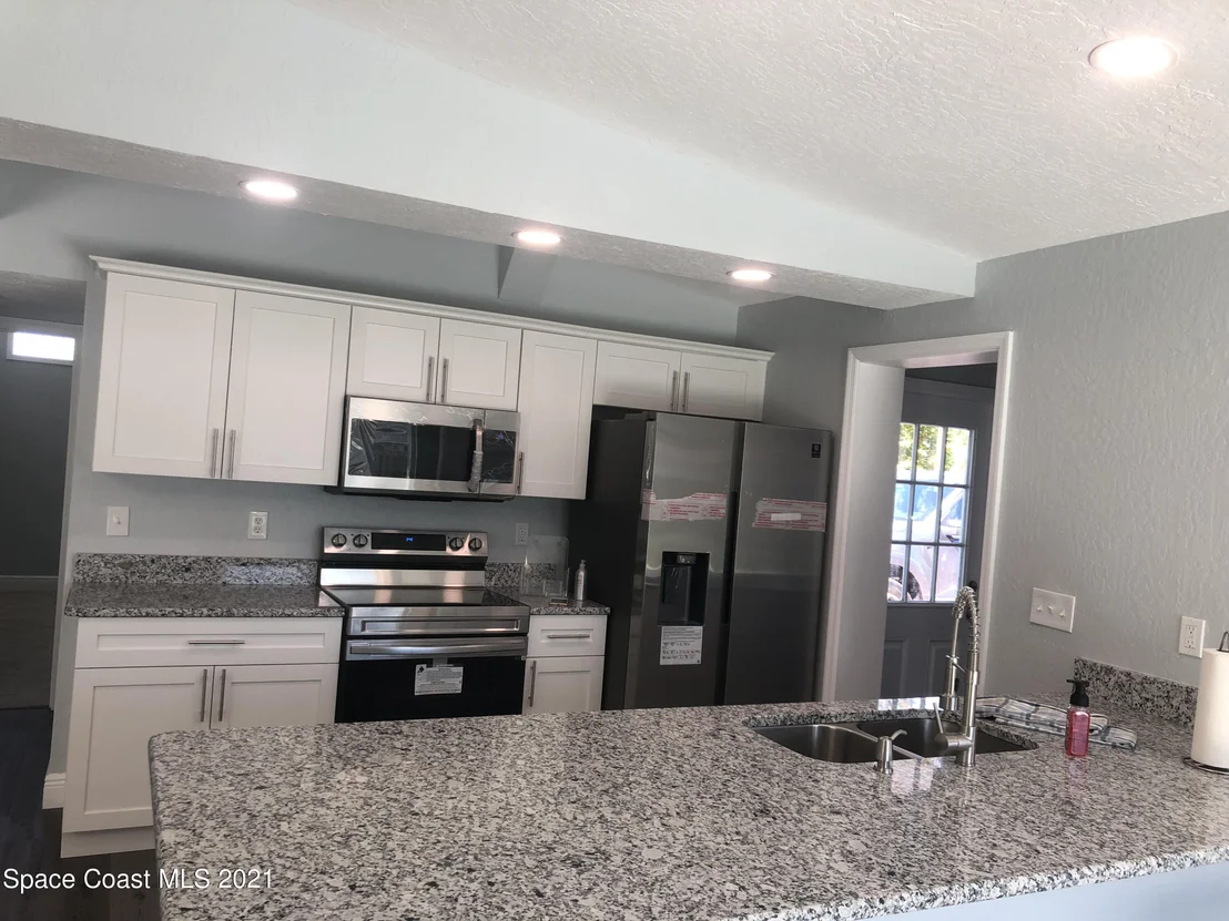 Photo of 876 Vance Circle NE