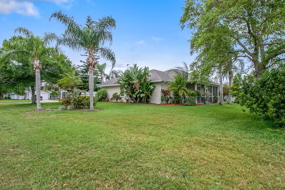 Photo of 4926 Buttonwood Drive