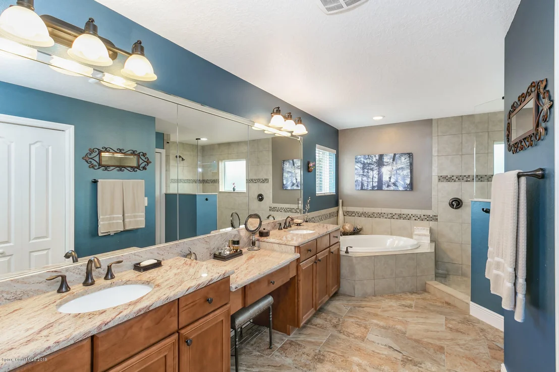 Photo of 4863 Borealis Court W