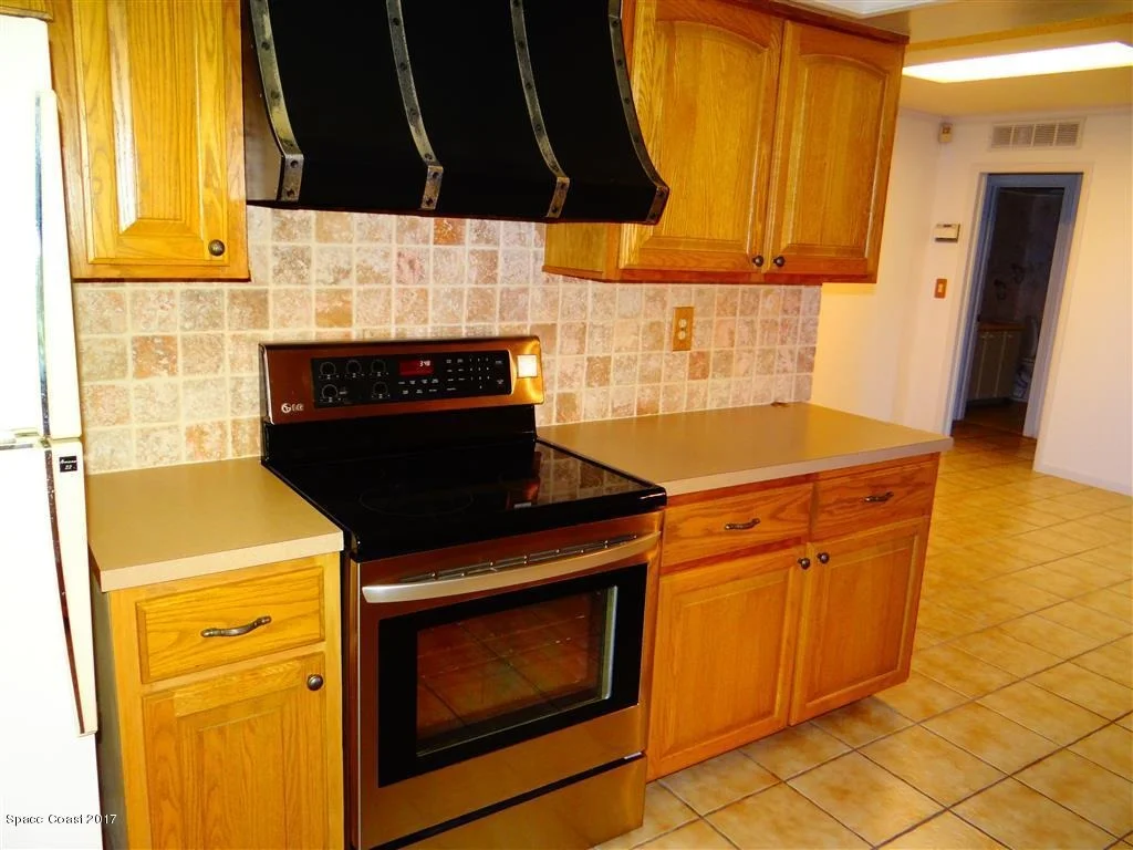 Photo of 1021 Sunswept Road NE