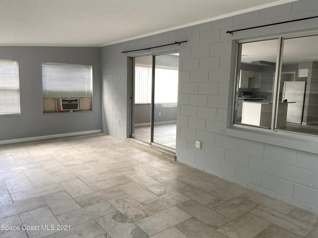 Photo of 1718 Golfview Drive