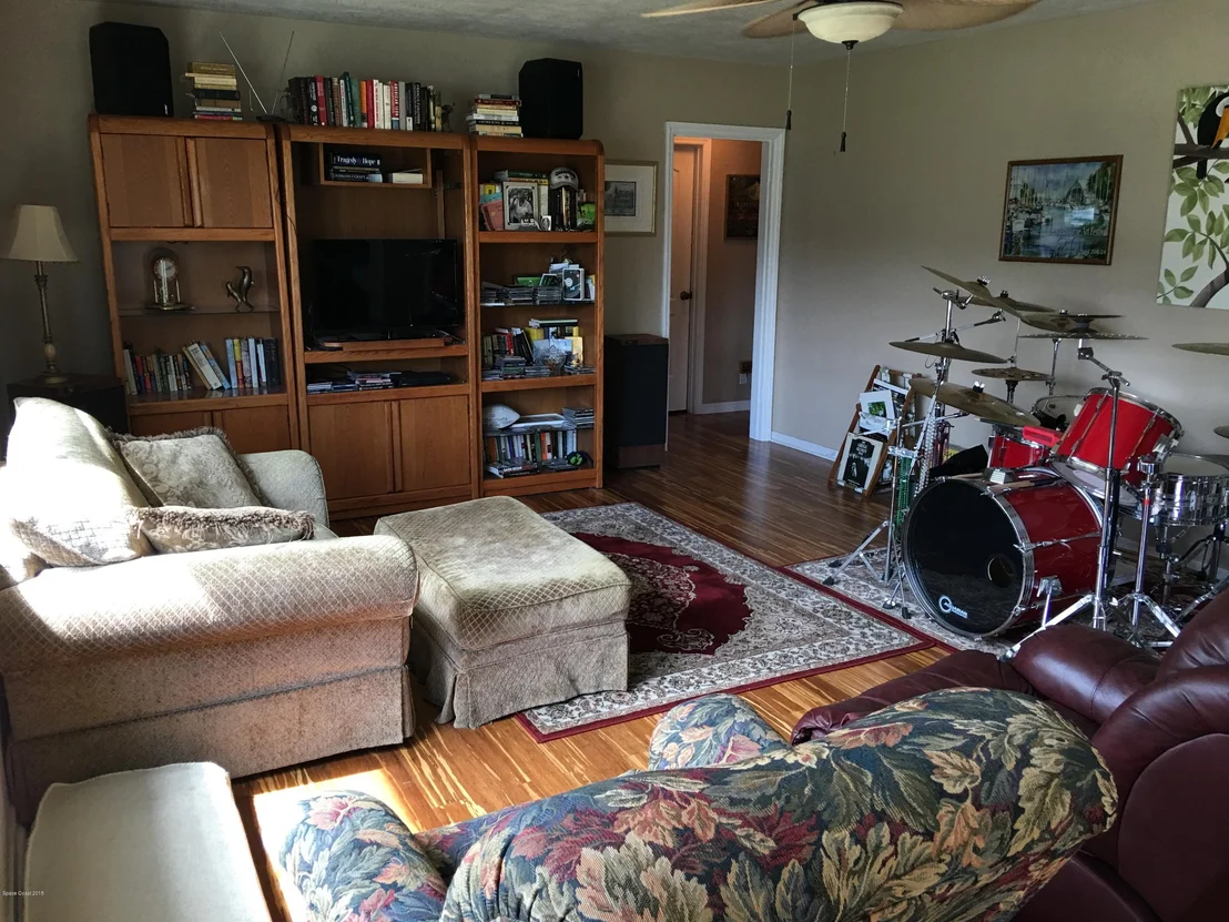 Photo of 694 Ballard Drive