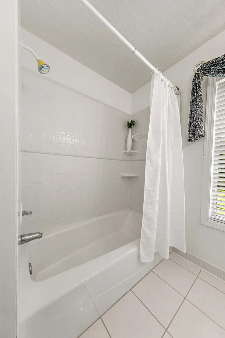 Photo of 3240 Weber Road