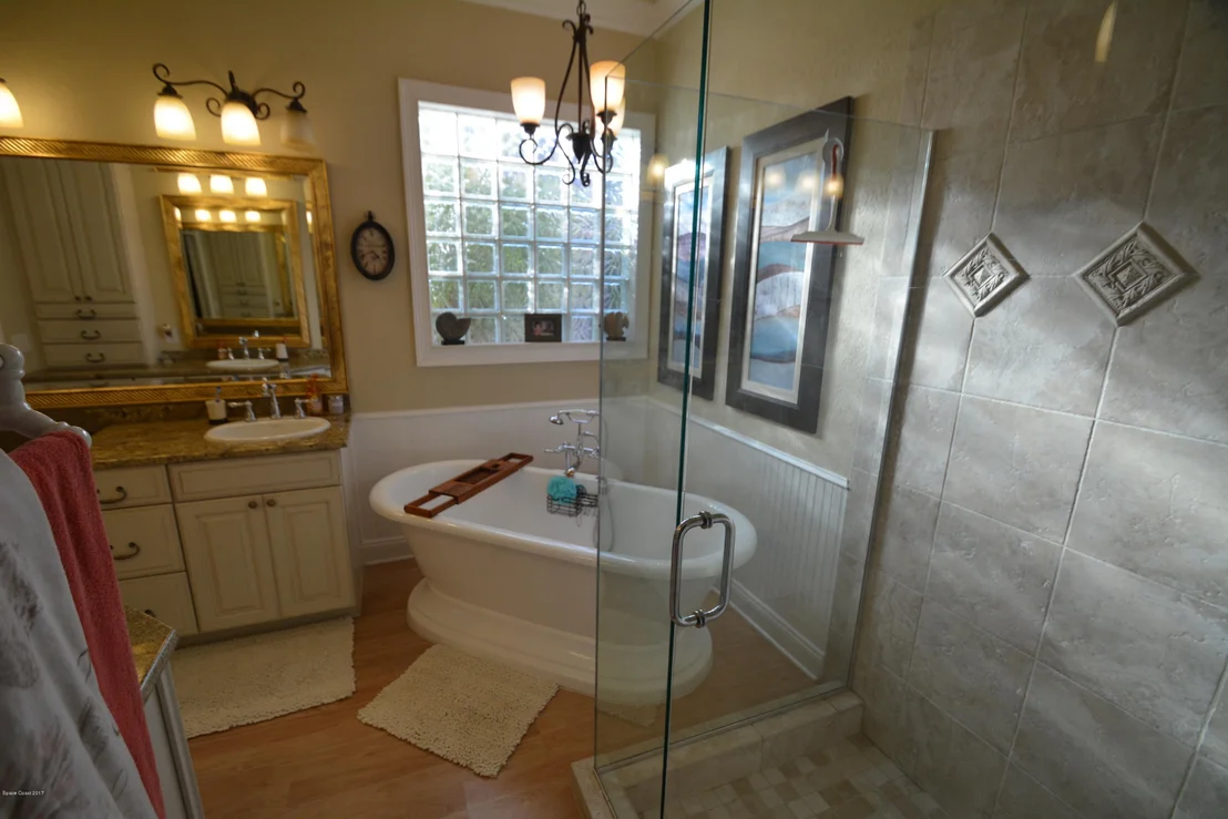 Photo of 2741 Englewood Drive