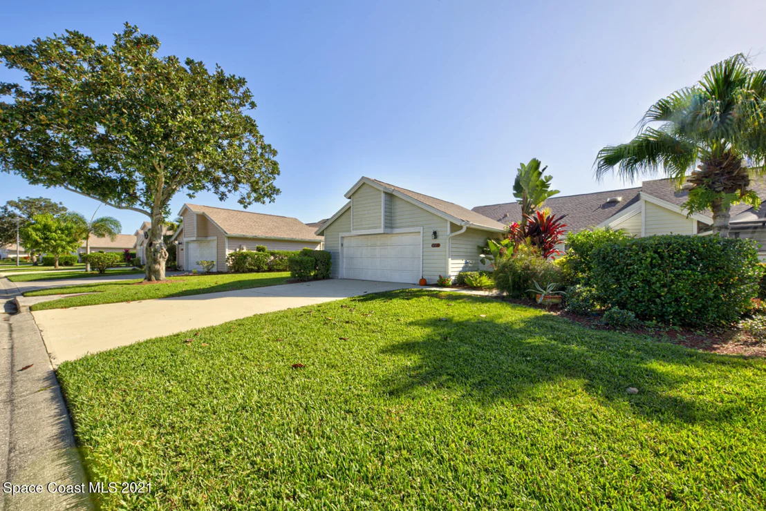 Photo of 873 Ridge Lake Drive