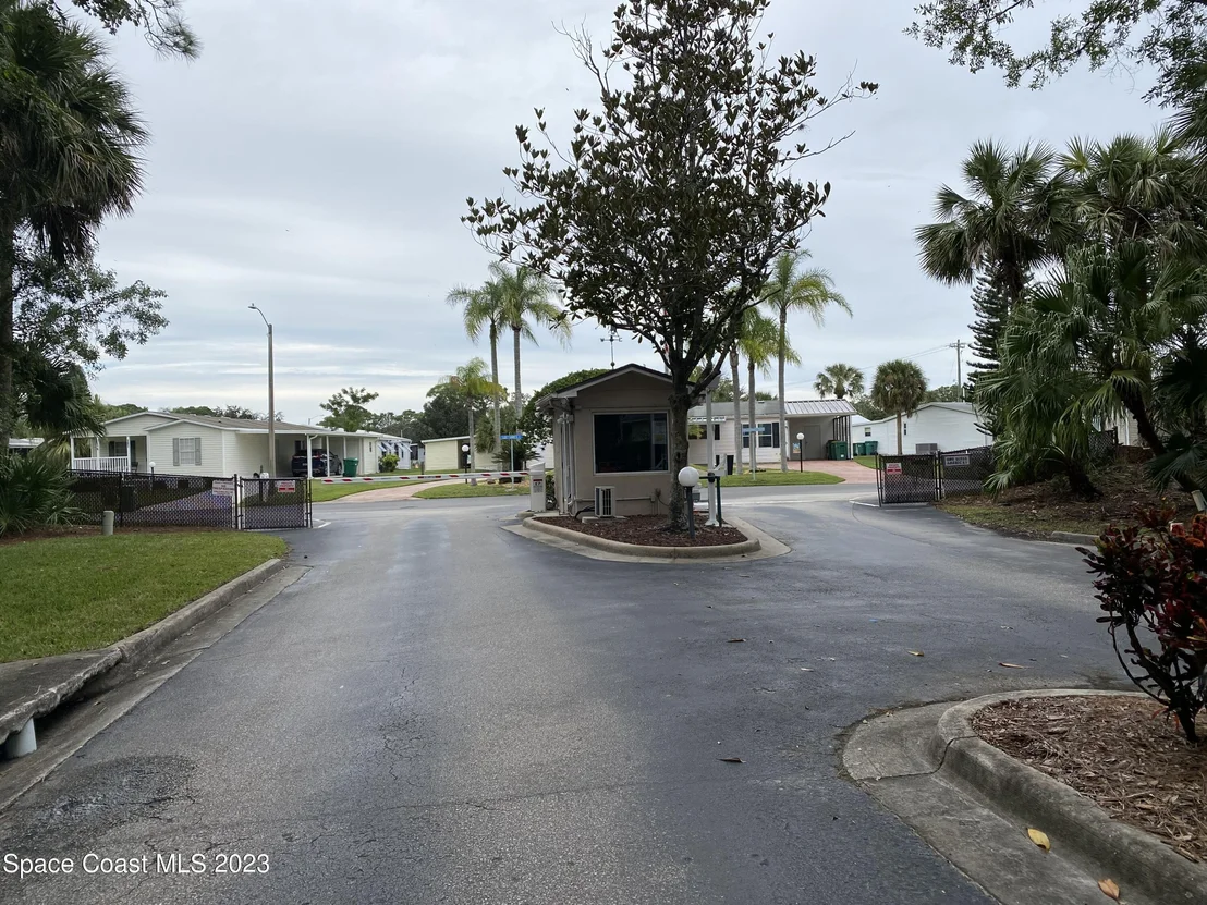 Photo of 102 Scenic Drive