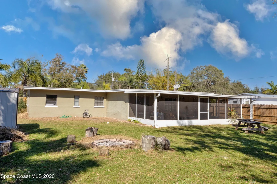 Photo of 1889 Trimble Road