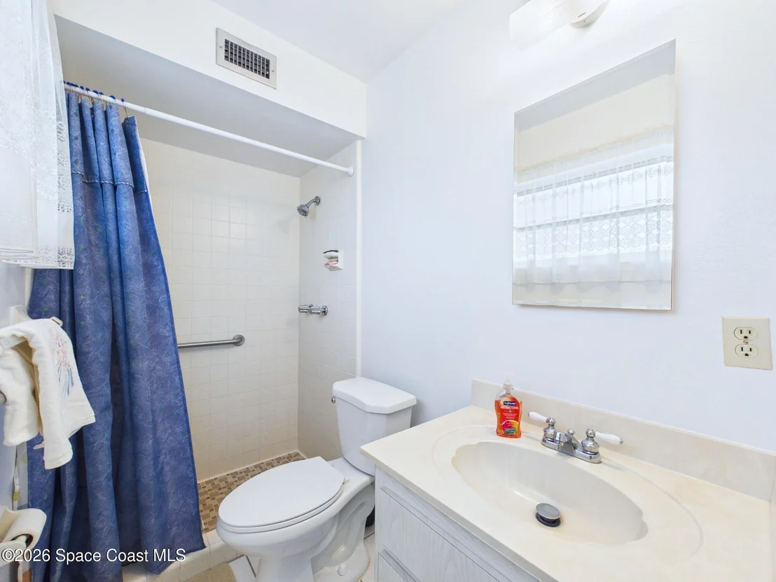Photo of 2939 Chipper Drive NE