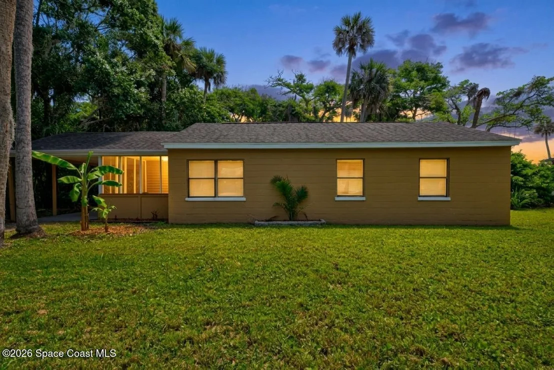 Photo of 212 Plumosa Drive